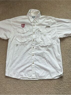 Columbia White Short-Sleeve Button-Down Fishing Shirt with Maroon Texas A&M Logo